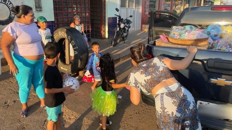 A campanha é realizada há seis anos. Dessa vez, alimentos não perecíveis também estão sendo arrecadados (Foto: Divulgação)