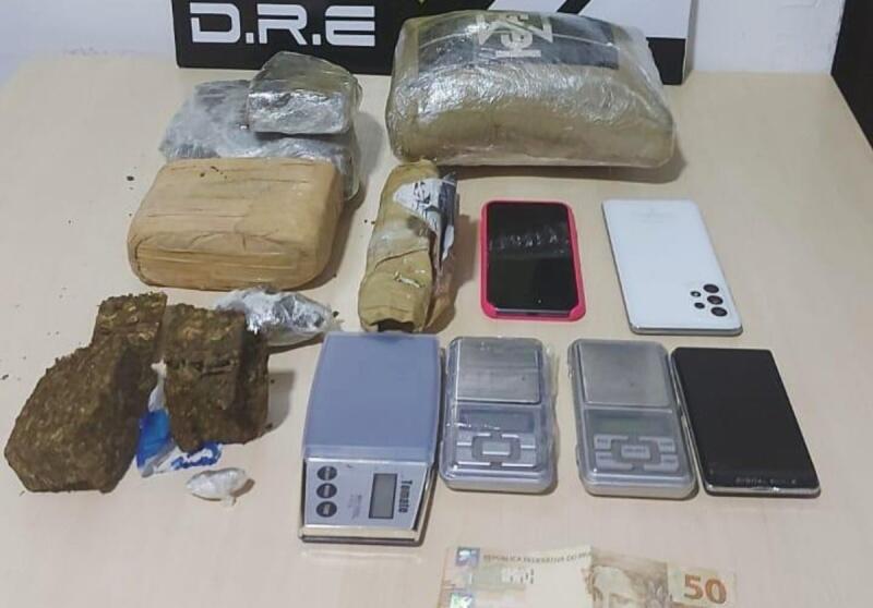 Materiais apreendidos com os suspeitos (Foto: Divulgação)