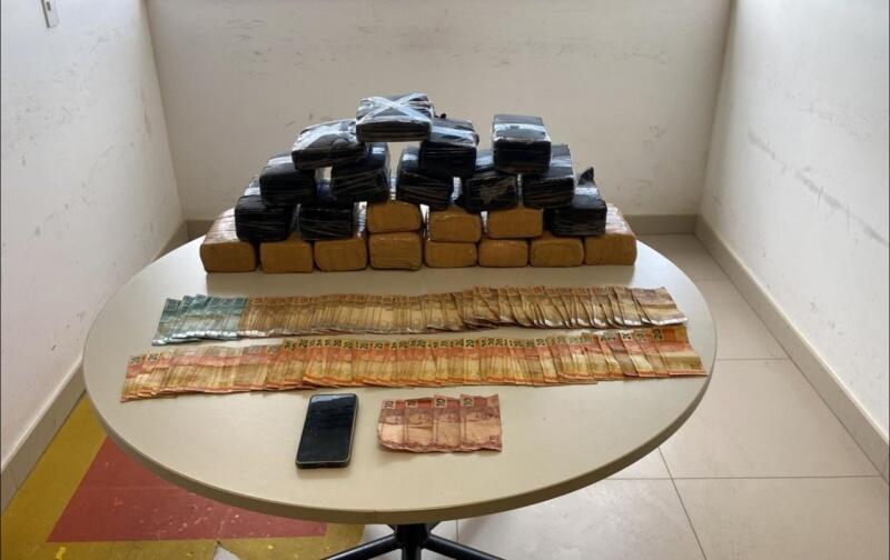 Material apreendido pelos policiais (Foto: Polícia Federal)