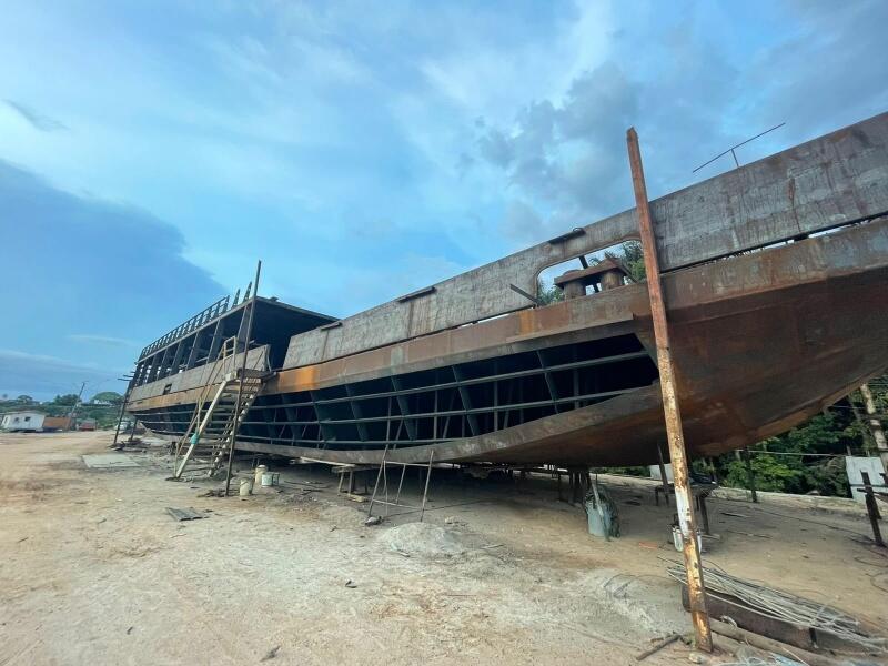 Uma comitiva visitou estaleiros com objetivo de identificar uma substituição para a balsa Trombeta (Foto: Divulgação)