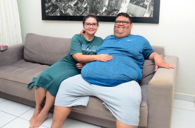 A mãe, Karla Pinheiro, conta emocionada que nunca irá desistir de seu filho (Foto: Nilzete Franco/FolhaBV)