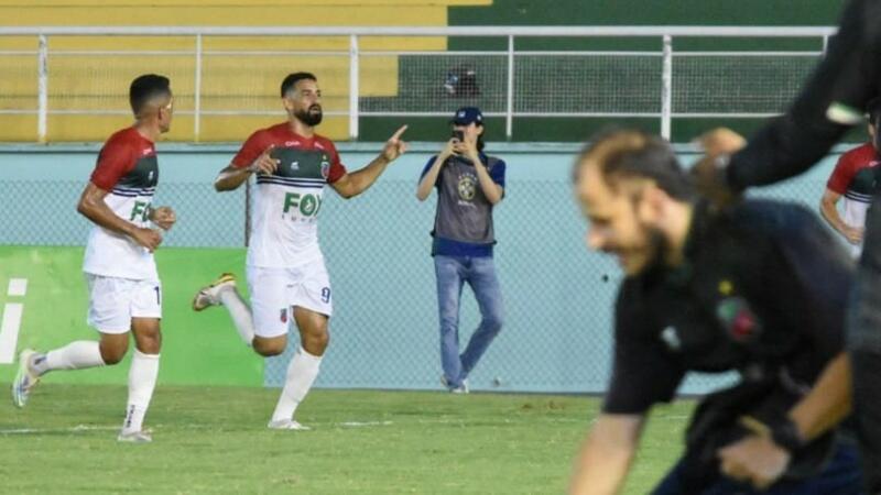 Alesson vai de dobradinha e larga na artilharia da Copa Verde. Crédito: Manoel Façanha