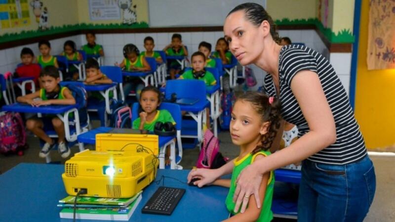 Professores municipais de Boa Vista recebem ainda uma gratificação por estarem na sala de aula (Foto: Arquivo Semuc)