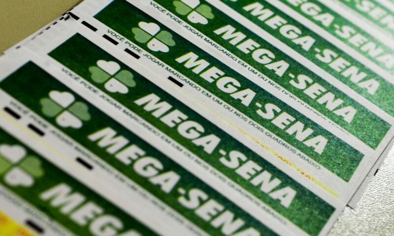 A aposta simples, com seis dezenas custa R$4,50 (Foto: Marcello Casal Jr/Agência Brasil)