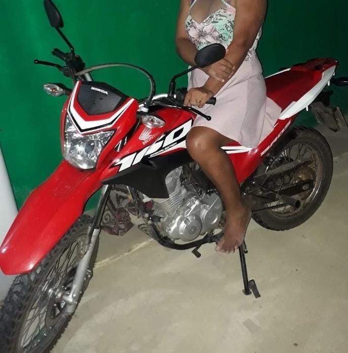 Moto recuperada pelos policiais militares (Foto: Arquivo Pessoal)
