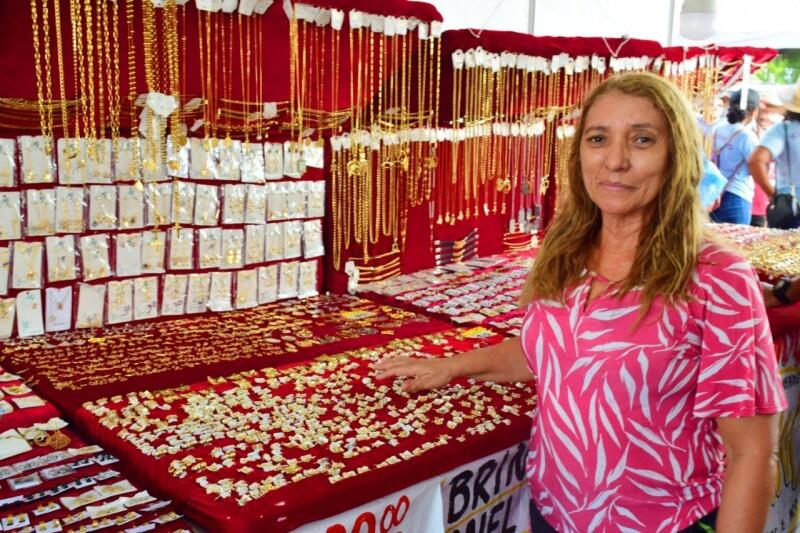 Ana Mendes expõe produtos na Expoferr há 15 anos (Foto: Wenderson Cabral/FolhaBV)