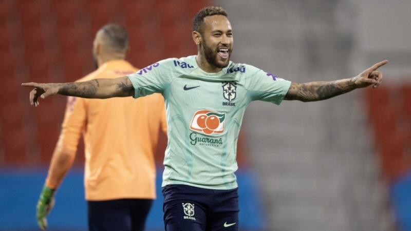 O atacante Neymar durante treino da seleção brasileira antes do duelo contra a Coreia do Sul (Foto: Lucas Figueiredo/CBF)