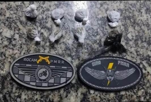 Drogas foram apreendidas com o suspeito, que foi levado à delegacia- Foto: Divulgação/PMRR