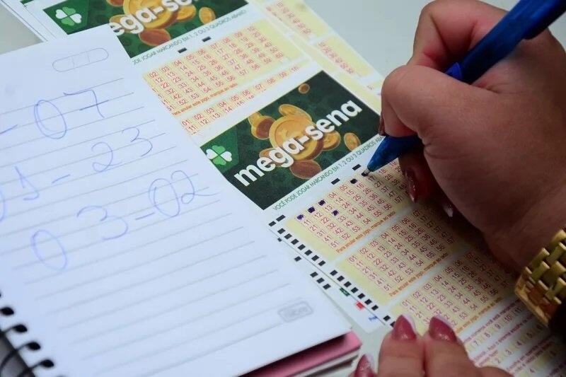 Os números sorteados foram 10 – 25 – 31 – 37 – 38 – 57.