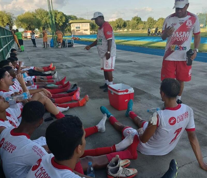 Timbú na luta para manter liderança da chave e ir ao mata-mata. Crédito: Vânia Pereira/Náutico