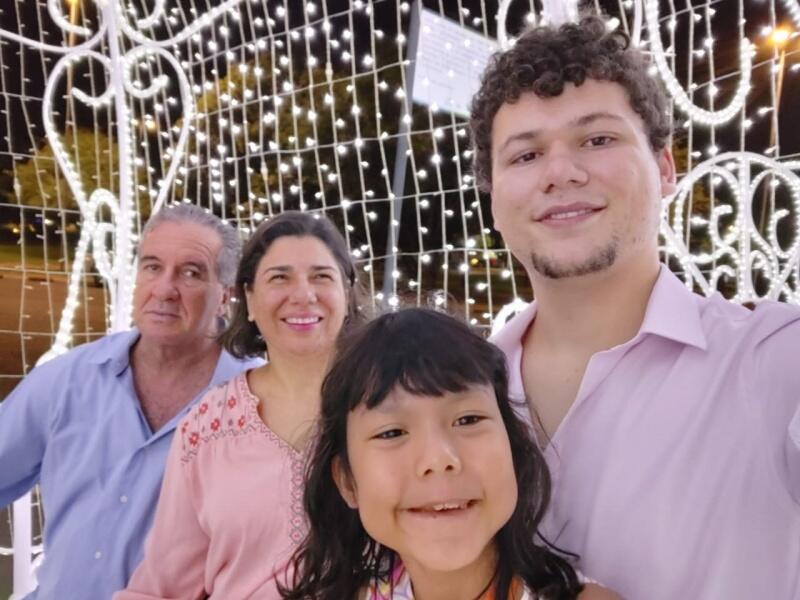 Vera Sábio e a família (Foto: Arquivo pessoal)