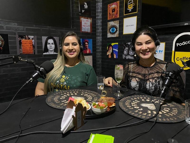 Graziele em entrevista ao Podcast Coffee Pub (Foto: Divulgação)