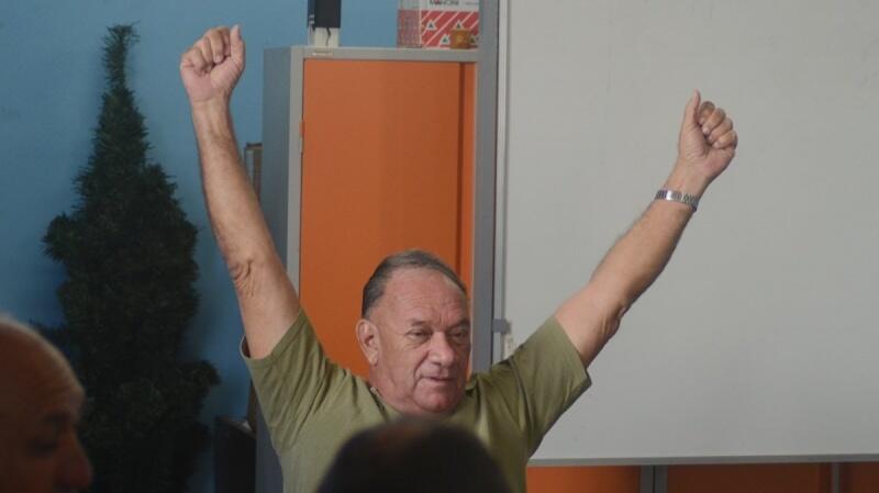 O presidente da FRF, Zeca Xaud, em reunião na sede da entidade em 2014 (Foto: Lucas Luckezie/FolhaBV)