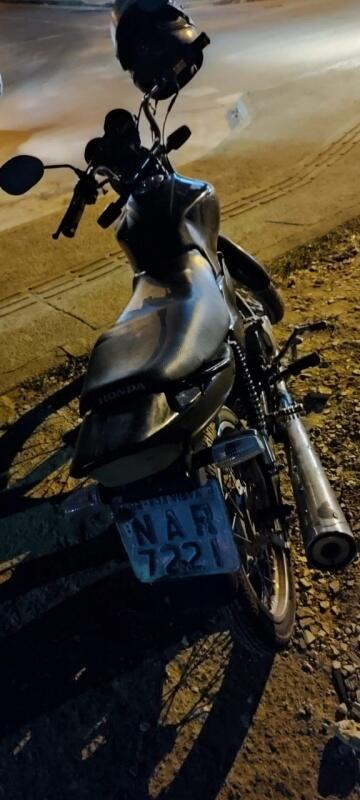 Motocicleta foi levada à delegacia - Foto: Divulgação/PMRR