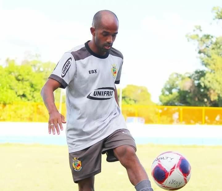 Rossini guarda na memória o cumprimento com o rei do futebol. Créditos: Granieri Pietro/Real