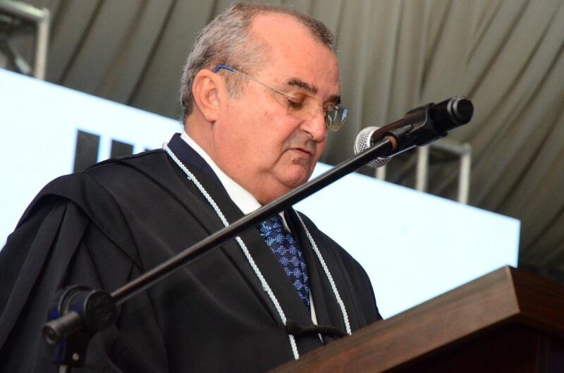 O novo presidente do TCE-RR, conselheiro Célio Wanderley, durante discurso de posse (Foto: Nilzete Franco/FolhaBV)