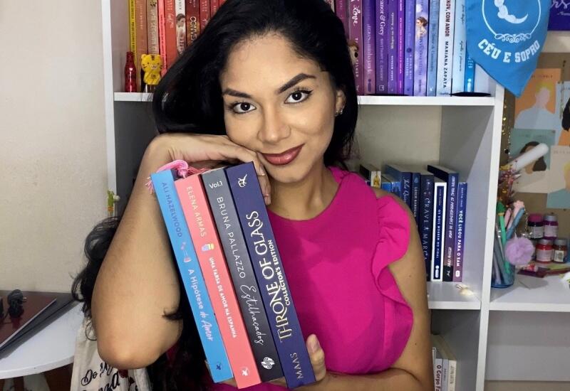 Gabrielle Gomes contou em entrevista à Folha sobre o seu amor aos livros (Foto: Arquivo Pessoal)