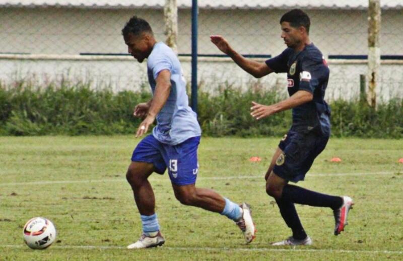 O volante Belão em atuação pelo Grêmio Anápolis (Foto: Divulgação)