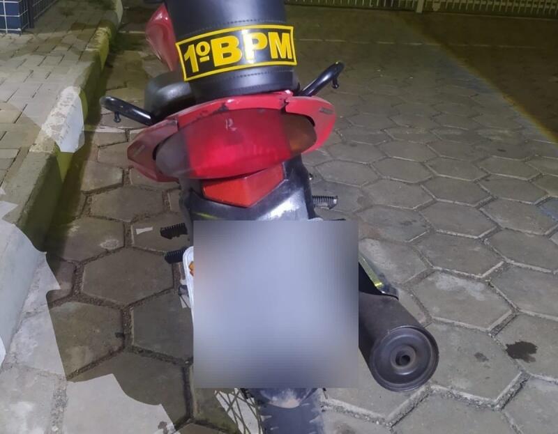A moto estava no nome de um homem, porém não havia telefone para contato (Foto: Divulgação) A moto estava no nome de um homem, porém não havia telefone para contato (Foto: Divulgação)