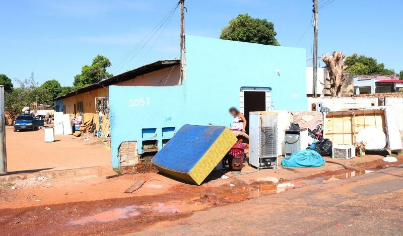 Servidores da Caer, Roraima Energia, policiais civis e oficiais de justiça participaram da ação. Foto: Wenderson Cabral