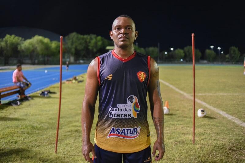 Aos 17 anos, Enival jogou Copinha pelo Sampaio, contra Bragantino de Pablo (ex-SP e atual Athletico). (Foto: Hélio Garcias)