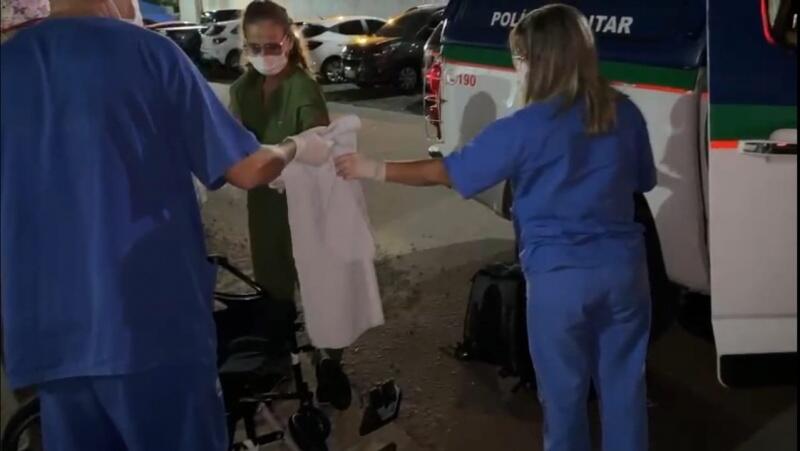 A mãe e a criança receberam os atendimentos médicos necessários na Maternidade (Foto: Reprodução)