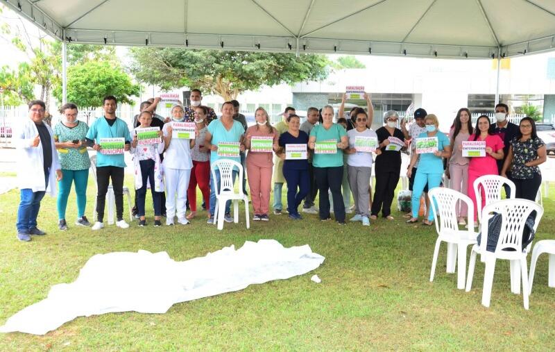 Profissionais da Enfermagem durante protesto em que cobra novo piso salarial (Foto: Nilzete Franco/FolhaBV)