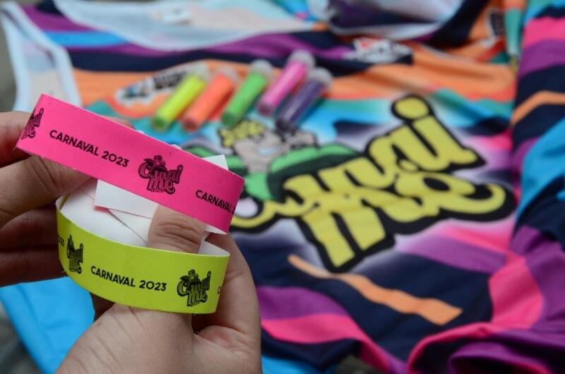 Abadá do bloco é válido para os dois dias de evento (Foto: Nilzete Franco/FolhaBV)