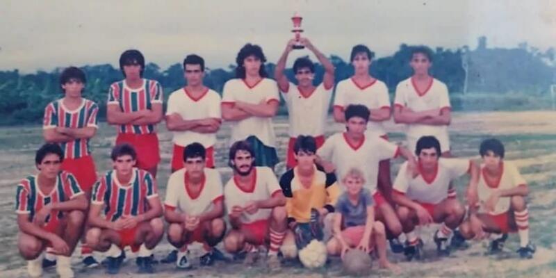 Equipe do Real teve seu primeiro uniforme vermelho, segundo branco e atual laranja. Crédito: realrr.com.br