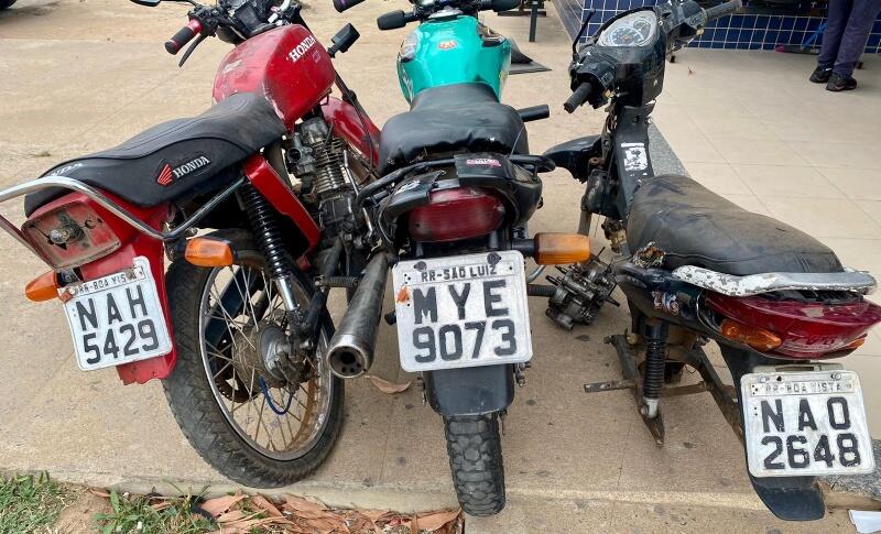 Motos apreendidas no local (Foto: Divulgação)