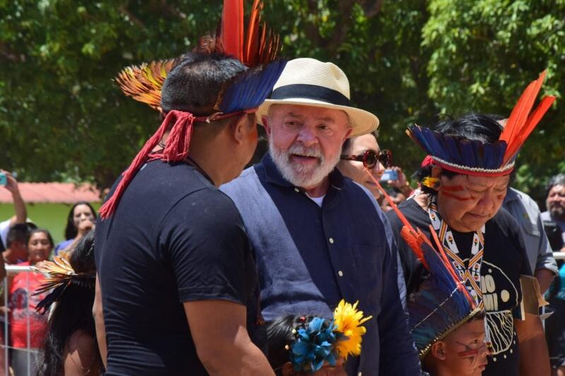 O presidente Luiz Inácio Lula da Silva esteve acompanhado do xamã Davi Kopenawa (Foto: Nilzete Franco/FolhaBV)