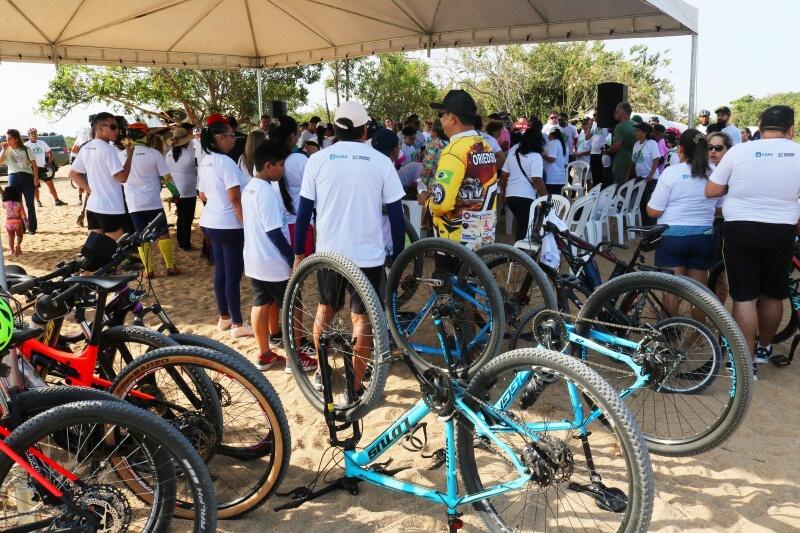 Servidores e grupos de pedal da cidade participaram da ação. (Foto: Wenderson Cabral/FolhaBV)