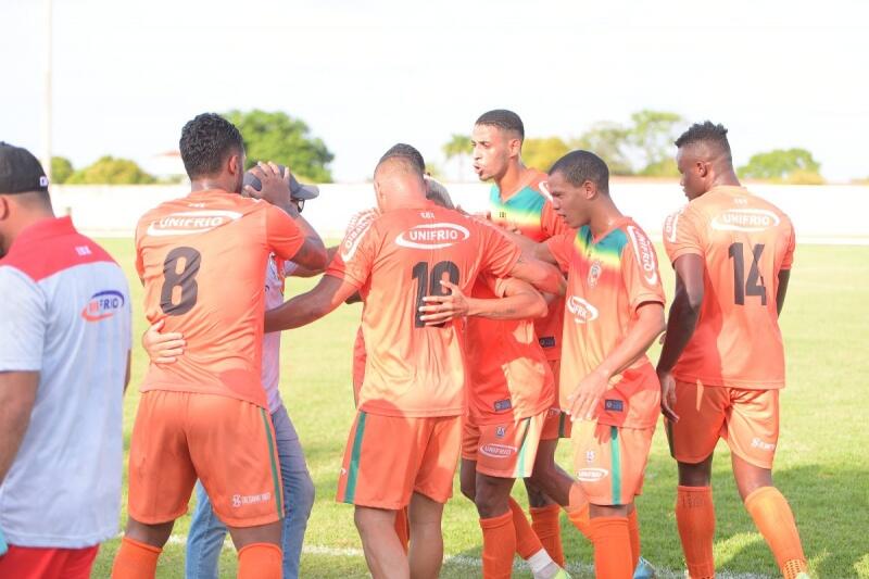 Jogadores do Real festejam gol contra o River na tarde deste sábado (Foto: Reynesson Damasceno/Agência Real)