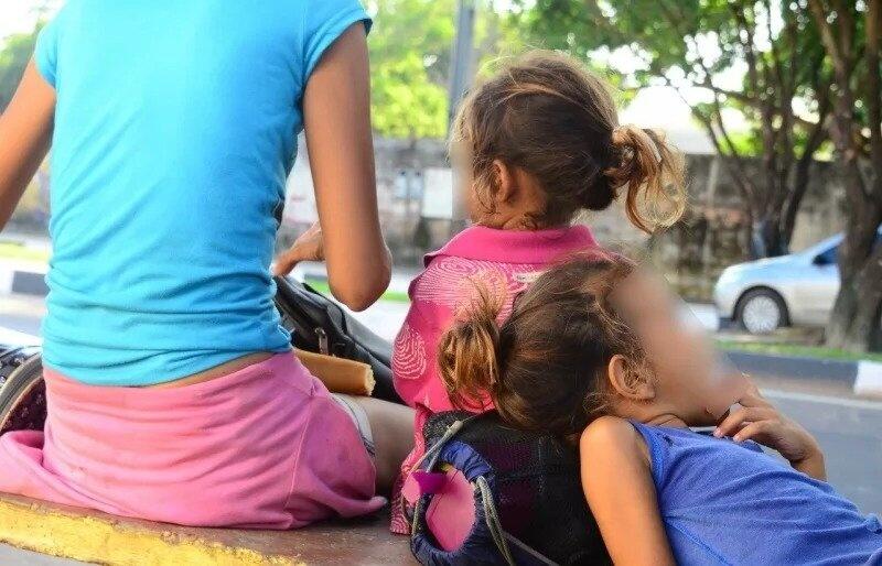 Tárcia explica que o objetivo principal do livro é avaliar os impactos à saúde pública, decorrentes da migração venezuelana (Foto: Nilzete Franco/FolhaBV)