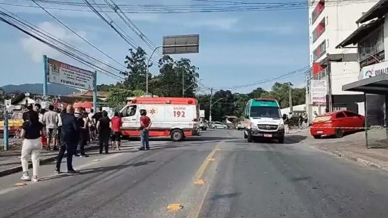 De acordo com a PM, o agressor saiu caminhando do local e se entregou (Foto: Reprodução/Internet )