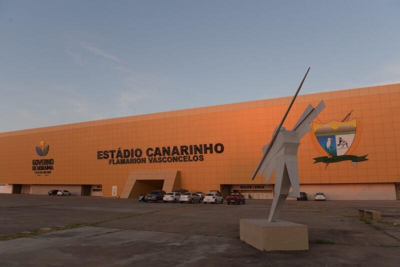 Ingressos na bilheteria do Canarinho, a partir das 15h. Crédito: Reynesson Damasceno/Agência Real