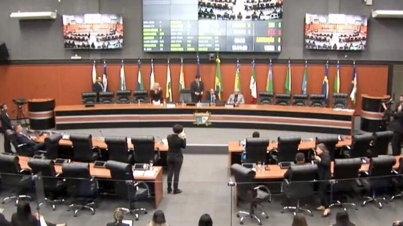 O plenário Noêmia Bastos Amazonas, da Assembleia Legislativa de Roraima, nesta terça-feira (Foto: Reprodução)