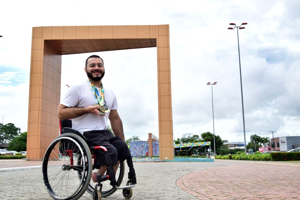 Aos 28 anos, paratleta coleciona medalhas em corridas e campeonatos de jiu-jítsu