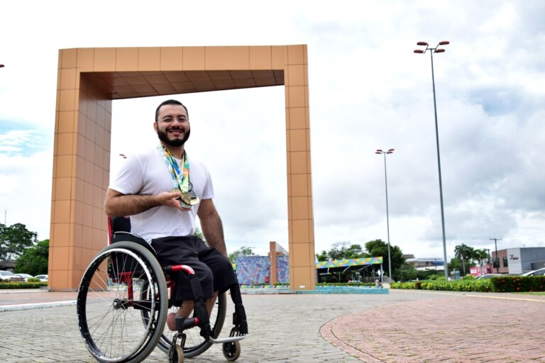 Aos 28 anos, paratleta coleciona medalhas em corridas e campeonatos de jiu-jítsu