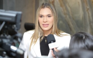 Jogadora Vitória Almeida recebeu nesta segunda-feira a comenda Orgulho de Roraima