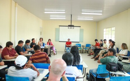 O objetivo da reunião também foi para procurar soluções aos desafios enfrentados pelos povos indígenas na área da educação. (Foto: reprodução/Funai)