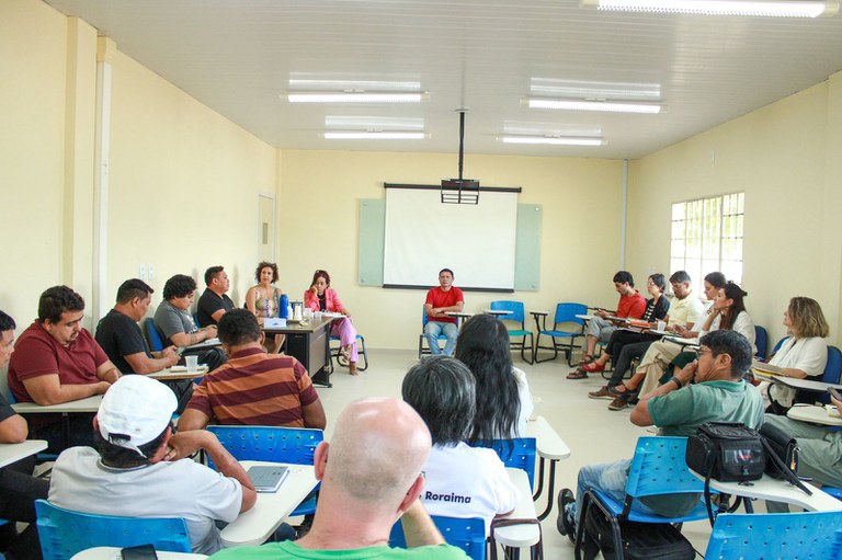 O objetivo da reunião também foi para procurar soluções aos desafios enfrentados pelos povos indígenas na área da educação. (Foto: reprodução/Funai)