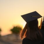 Apenas o ingresso no ensino superior pode garantir melhores oportunidades no mercado de trabalho. Foto: internet