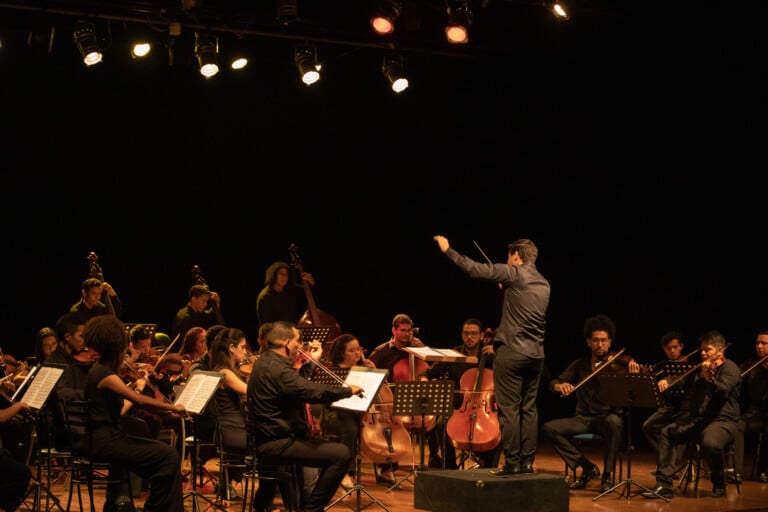 Prazo para se inscrever em cursos de instrumentos de cordas, regência e coral é prorrogado