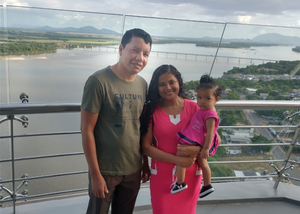Elciana e Sidiley se conheceram no Maranhão. Casal do minha história de amor virando notícia Elciana e Sidiley se conheceram no Maranhão. Casal do minha história de amor virando notícia