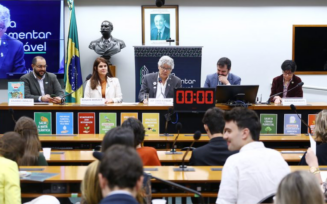 “Ainda há tempo de aprovar uma lei sobre educação climática antes da COP-30”, afirma deputado Chico Alencar. Foto: Câmara dos Deputados 