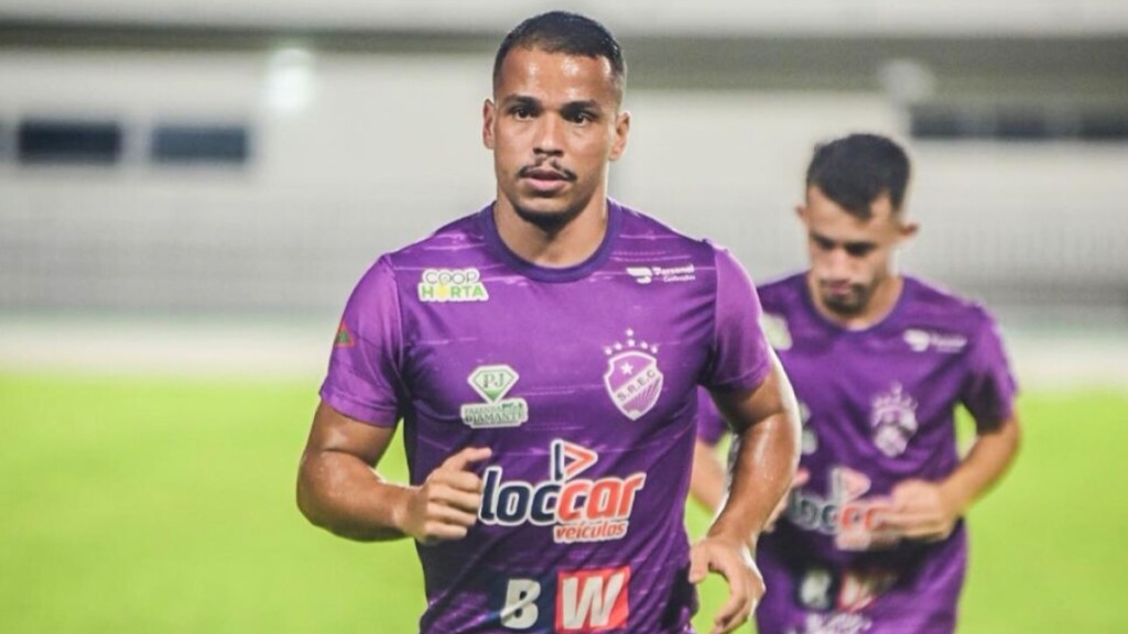 O volante Belão durante preparativos para enfrentar a Tuna Luso no estádio Canarinho, pela sexta rodada da Série D de 2023