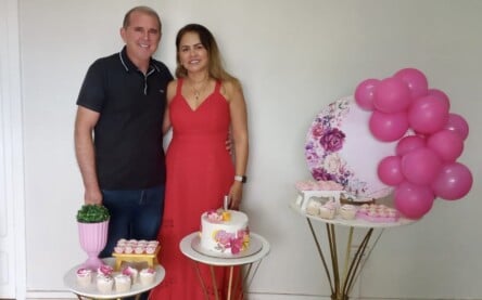 Rose e Aniceto  Wanderley, bem sucedido casal de empresários local, em clic registro de recente celebração da idade nova dela 