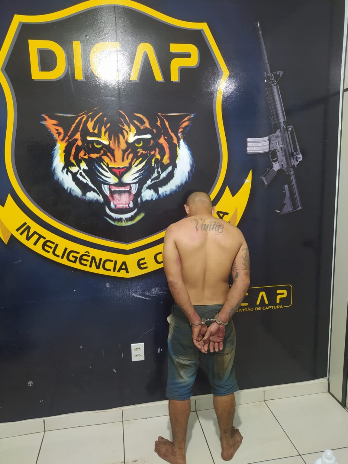 Homem foi levado à sede da Dicap - Foto: Divulgação/PMRR Homem foi levado à sede da Dicap - Foto: Divulgação/PMRR