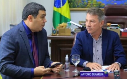 Presidente da ALE-RR, Soldado Sampaio, ao lado do governador de Roraima, Antonio Denarium